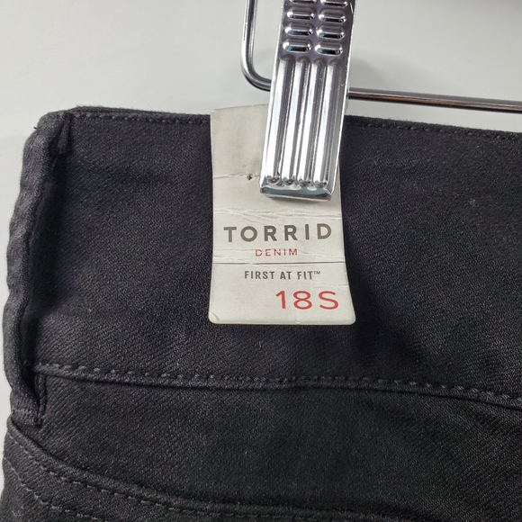 Torrid Black Jegging Skinny Jeans High Waisted Rise NEW - Picture 7 of 11